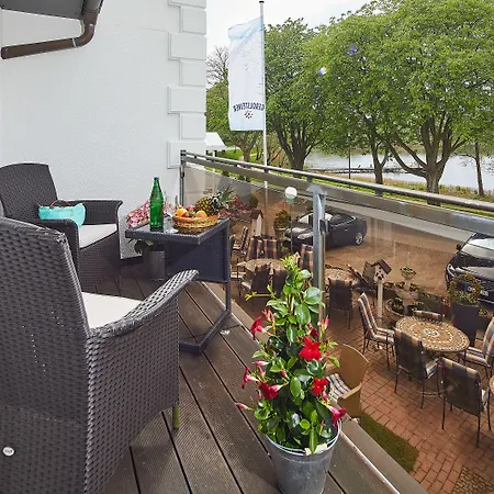 Hotel Seeblick 3*