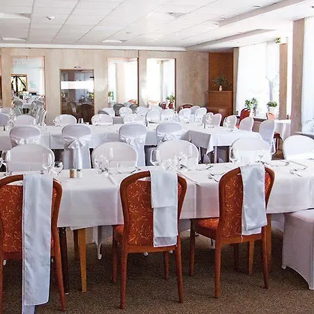 Seeblick Hotel 3*